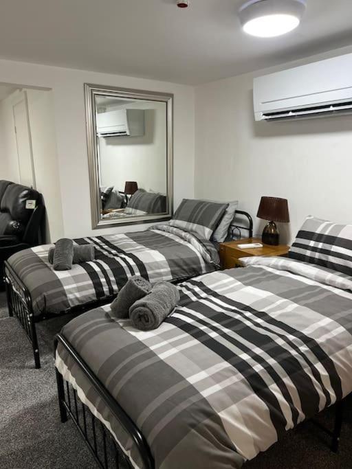 Studio Flat Twin - Town Centre ميرثير تيدفيل المظهر الخارجي الصورة